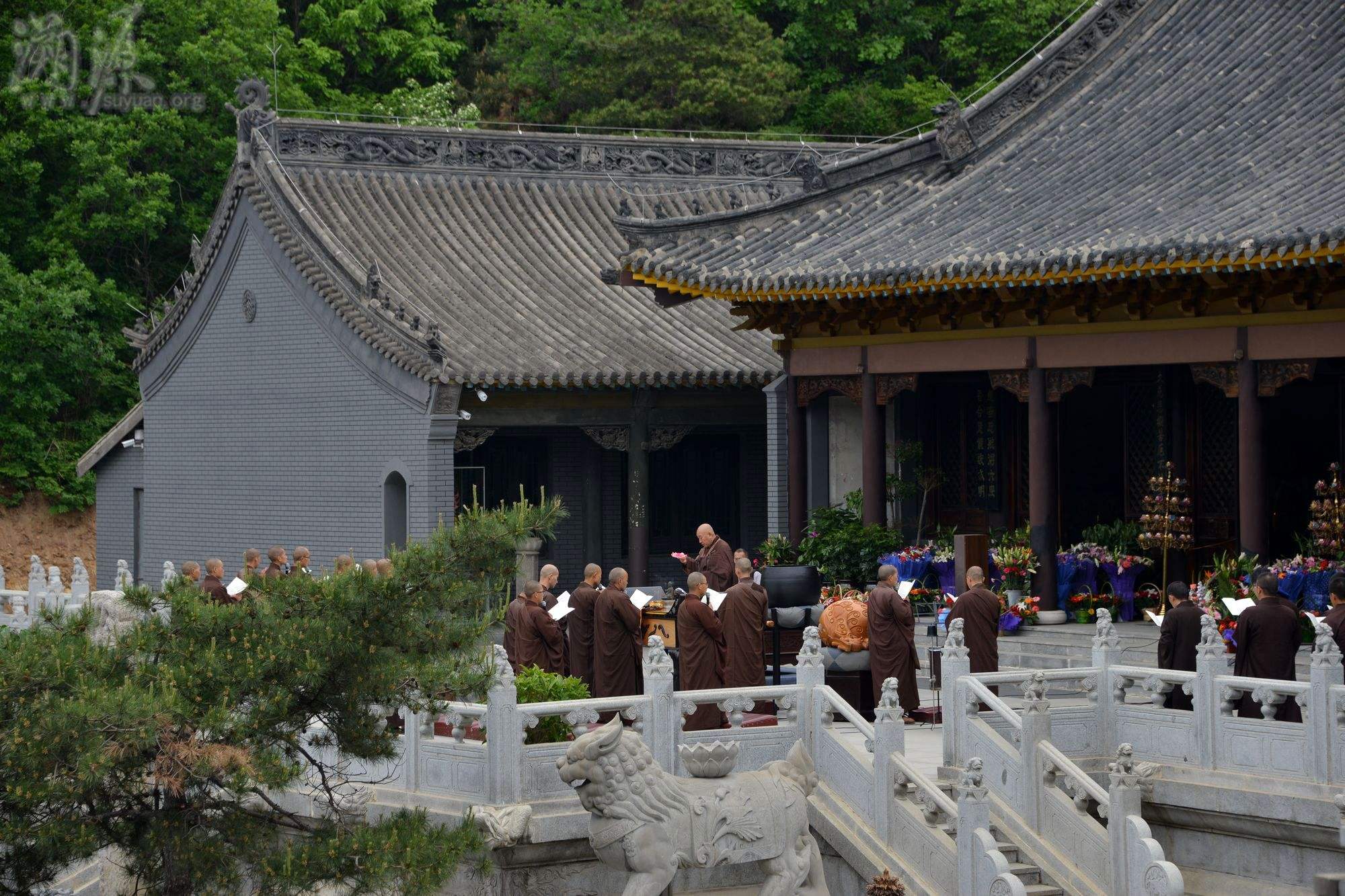 在遼寧海城市的毛祁鎮就有這麼一座大悲寺,沒有門票也不收香油錢,甚至