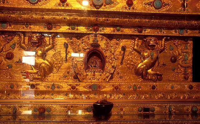 用30吨黄金造寺庙,黄金的来历令人肃然起敬