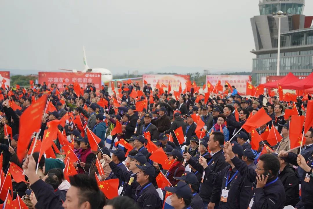 雨秋骤听长安寂,捷报忽闻漳水翔 飞穹宇,踏沧浪,鲲龙抟起大风扬.