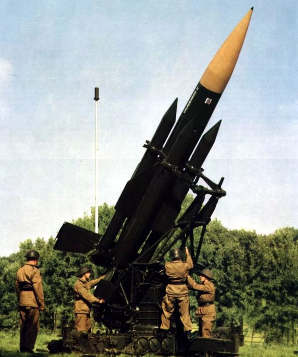 英国标枪防空导弹图片