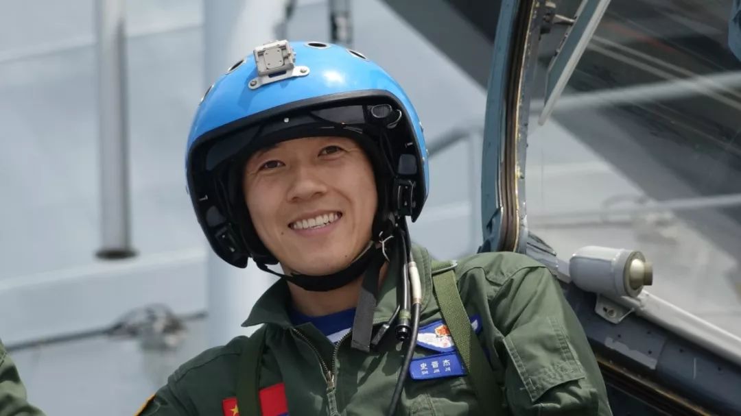 中國艦載戰鬥機飛行員的戰鬥宣言