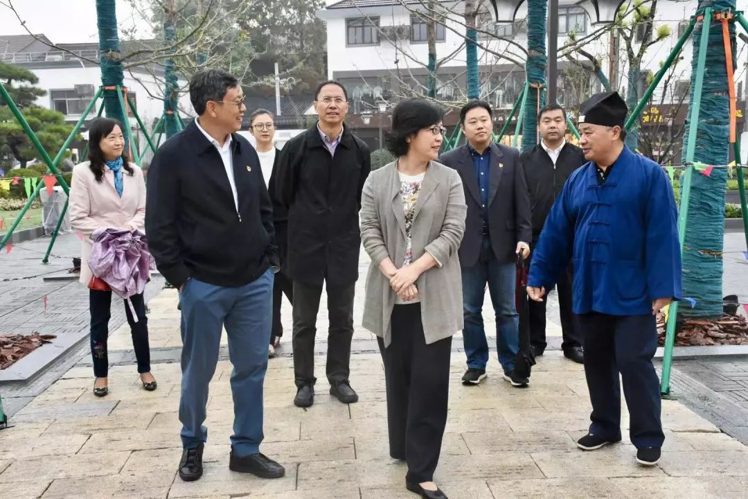 【春申头条】护航"进博,李红珍部长调研宗教活动场所和清真食品市场