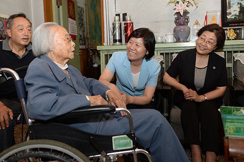 陈祥禧的夫人图片