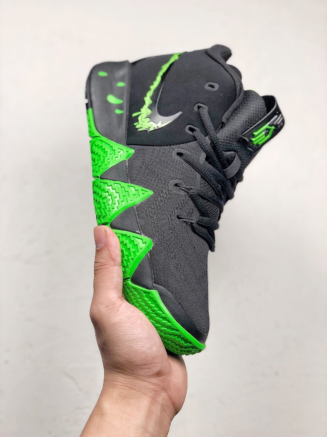 欧文kyrie4halloween惊悚万圣节主题篮球鞋