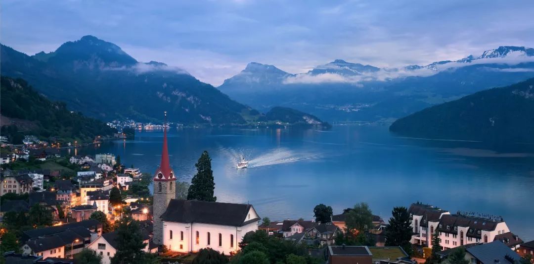 瑞士的秋天足可以为欧洲所有的童话世界代言……