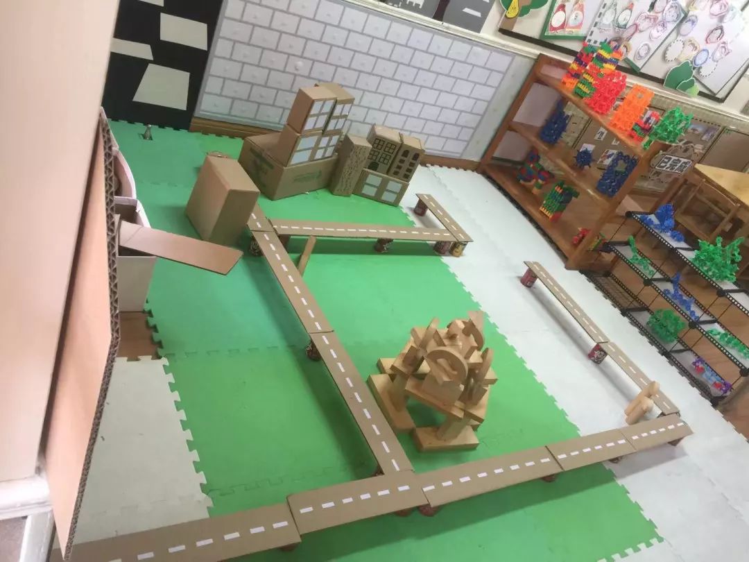 小小建築我最棒新南幼兒園開展建構區評比