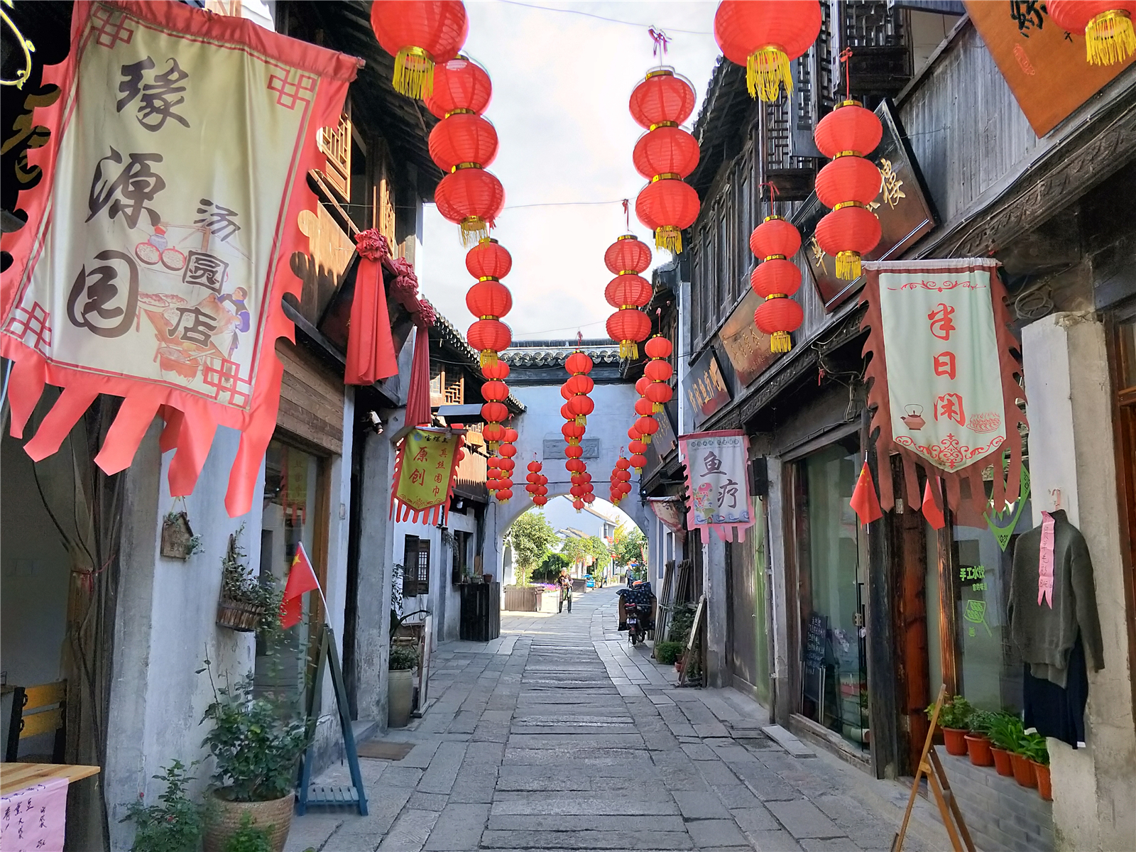 苏州吴江除了同里之外,震泽古镇更有原汁原味的江南韵味