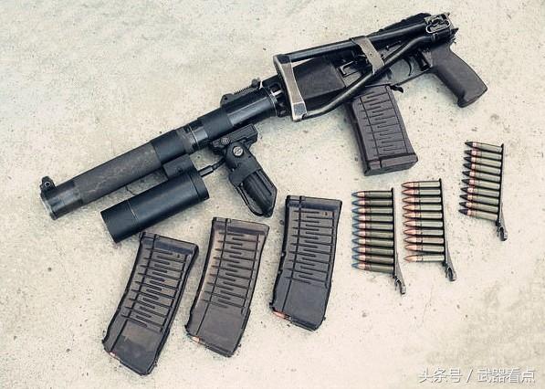 俄罗斯asval特种突击步枪 口径:9×39mmas微声突击步枪使用很短的