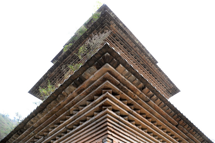 三江绕尽仙山路 一塔刺破云外天_凝寿寺