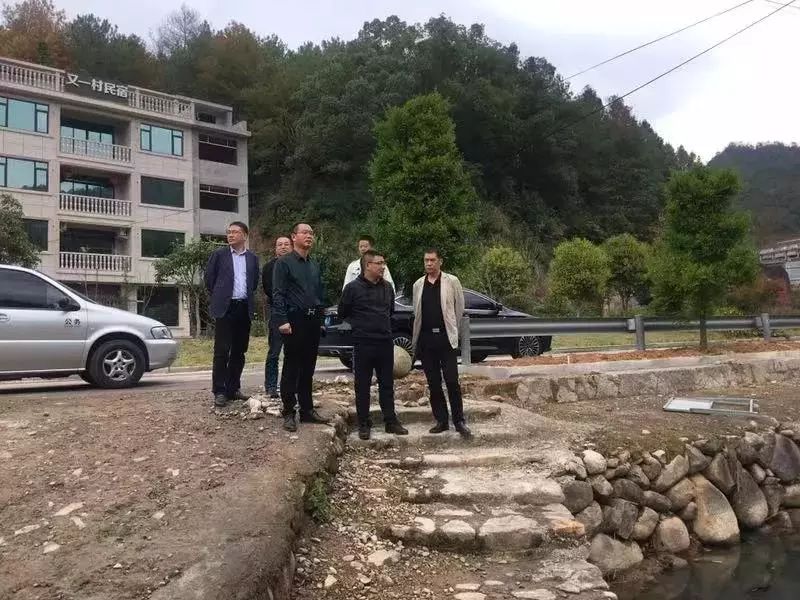 王晓雄主持召开桅峰山庄改建项目协调会10月19日下午,县委常委,统战