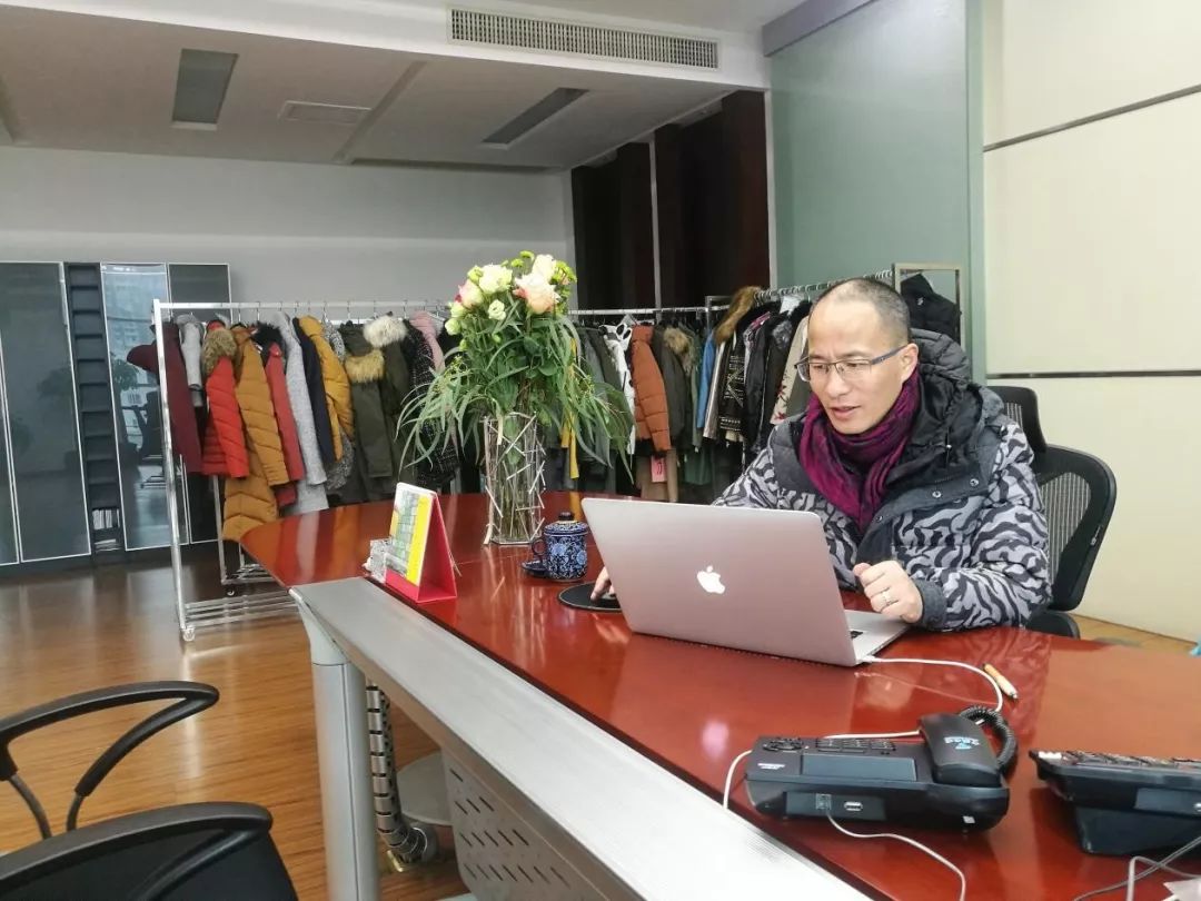 不断开拓进取,带领嘉兴恒美服饰有限公司发展成为嘉兴市最大服装出口