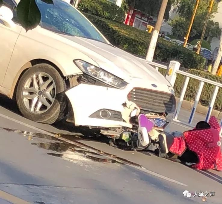 孕妇出车祸孩子被撞出图片
