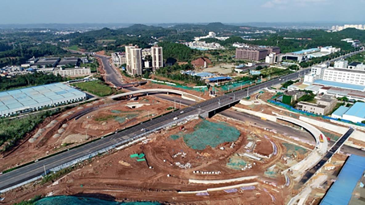 截至目前,道路主體工程建成42公里,已實現河東永興經涪江五橋,物流港