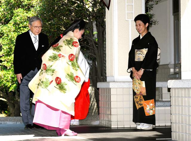 日本絢子公主下嫁平民 笑著說:我太幸福了