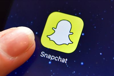 Snapchat如何把250多亿市值给“聊”没了-锋巢网