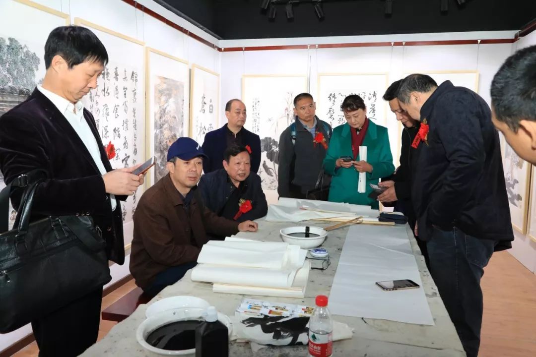 意致文化北京王者墨韵书画院揭牌仪式暨名家书画作品展