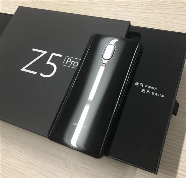 联想新旗舰Z5 Pro真机提前曝光：超窄边惊艳 搭载ZUI 10系统