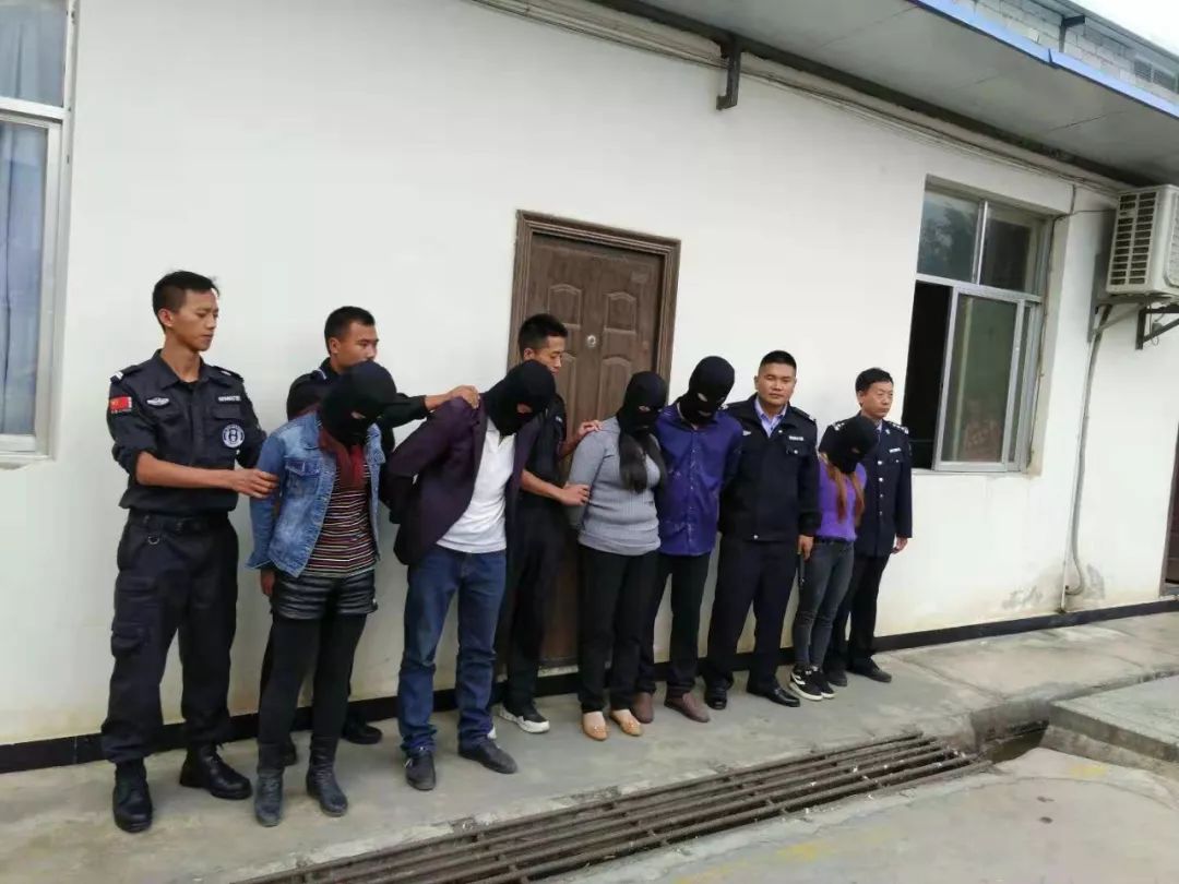 云县警方打掉一色诱盗窃,抢劫犯罪团伙 刑拘3女2男