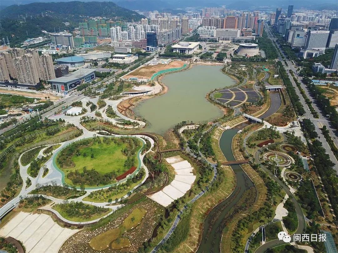 龍津湖公園等園林項目和眾多斷頭路的打通,龍巖中心城區生態環境更上