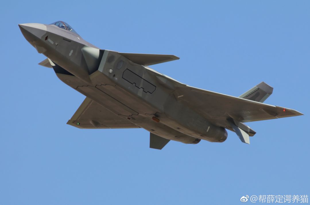 j-20新迷彩曝光