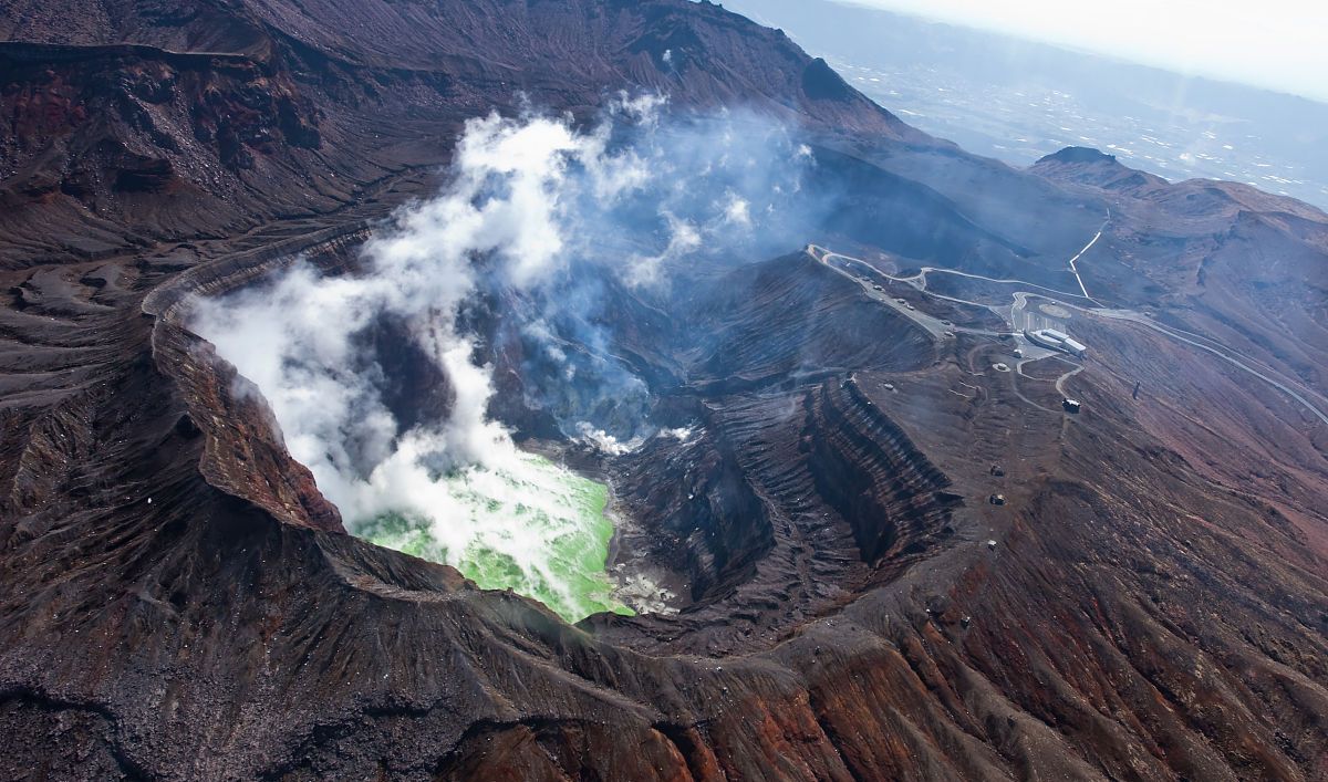 世界最大的火山口图片