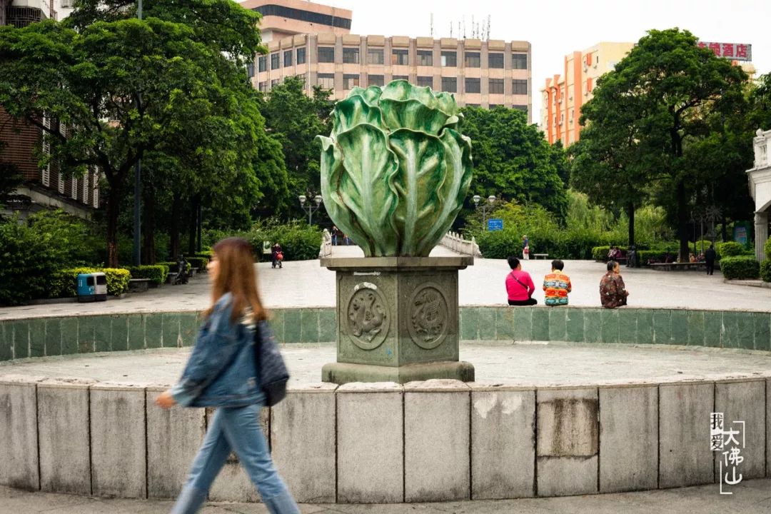 行通济最重要就系要带上一颗生菜 图意头 生财 以前没有这个生菜池的