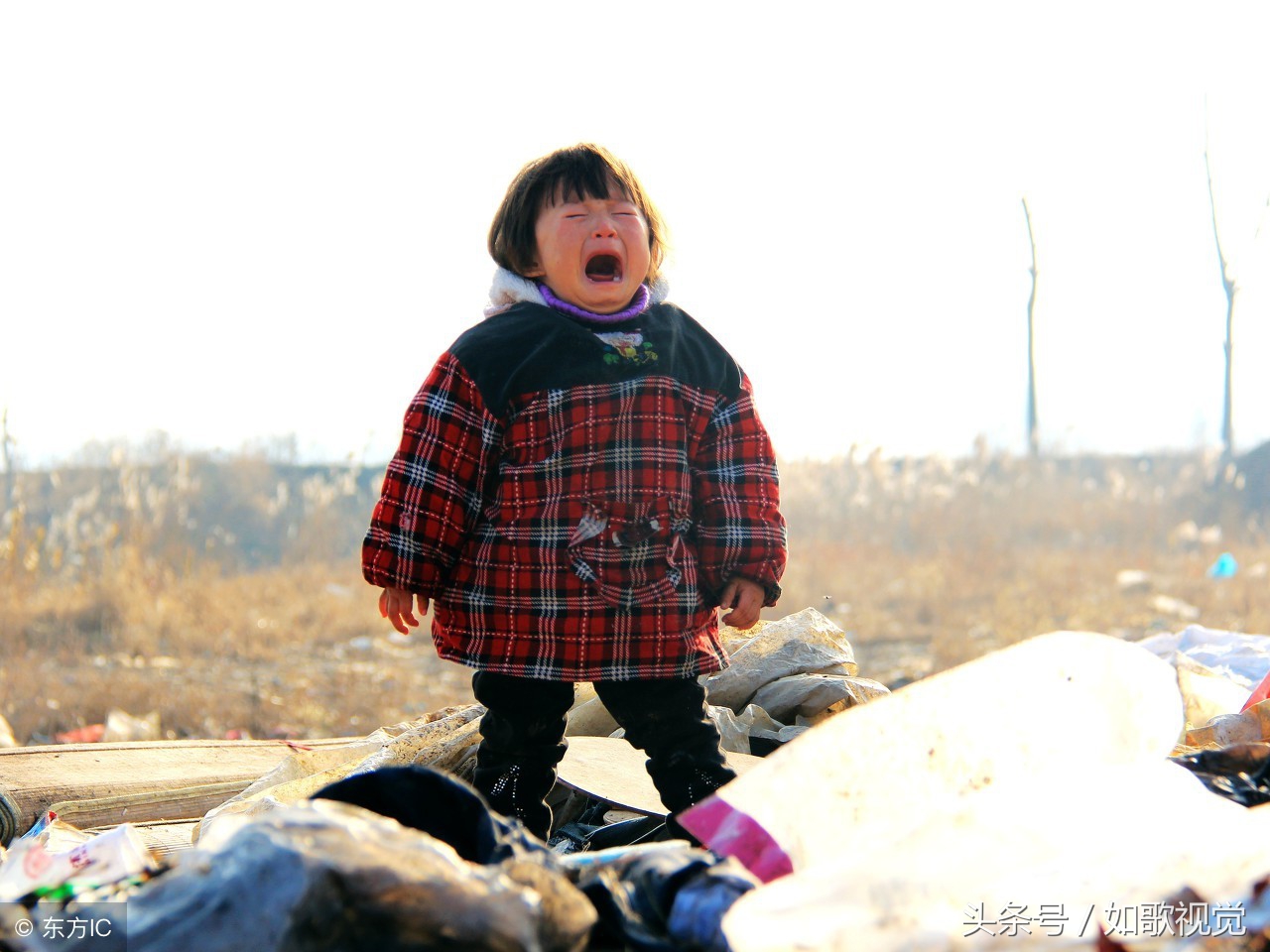 农村孩子苦孩子的照片图片