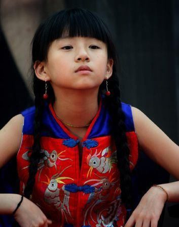 杨丽菁小时候的照片图片