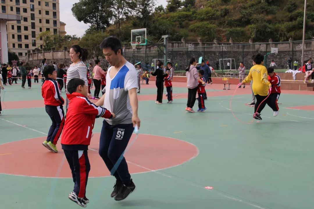 三门县外国语小学图片