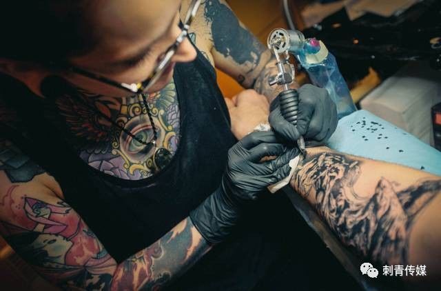 男生小手臂纹身图案大全 5种最受欢迎的花臂
