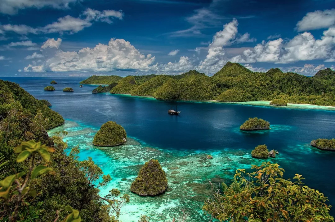 时空丨拥吻天堂下的奇迹之海印尼四王岛