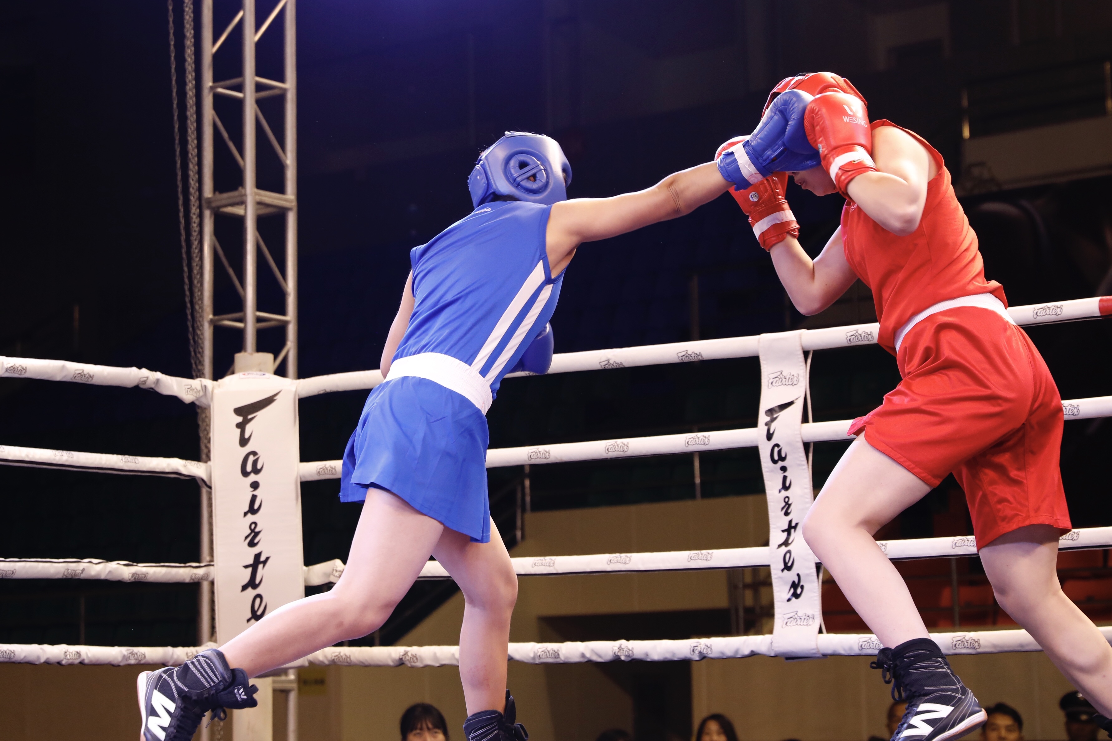 首届“建桥杯”临港高校大学生拳击比赛