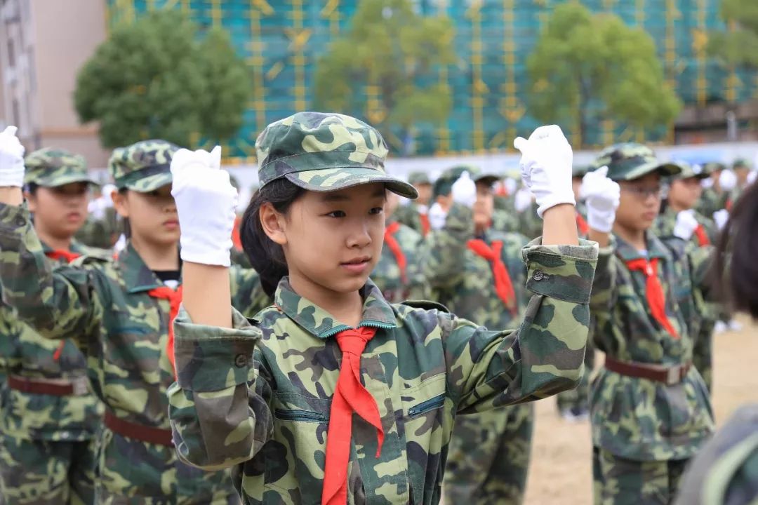 少年强则国强记中山小学少年军校结业典礼