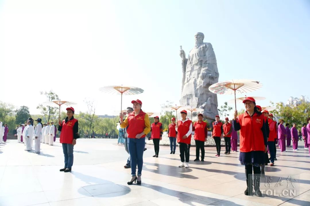 抖音網紅湖南最美收費員莉琴突然現身這裡所為何事