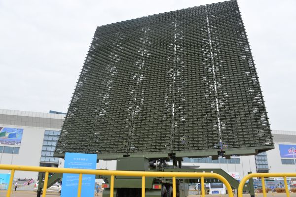 中国空军展区里的"609情报雷达"