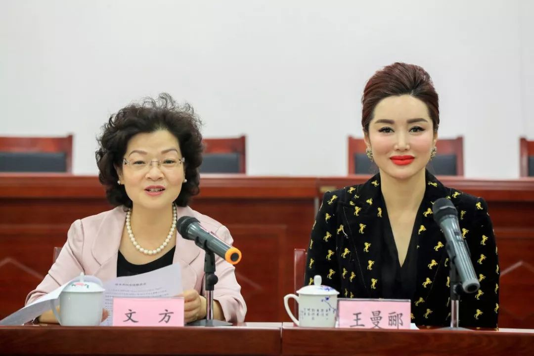 亞太傑出女性聯合會考察團來啦第一時間學習中國婦女十二大精神