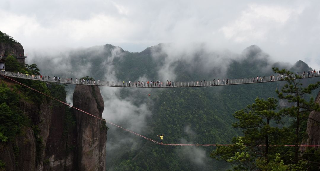 无量山剑湖宫图片