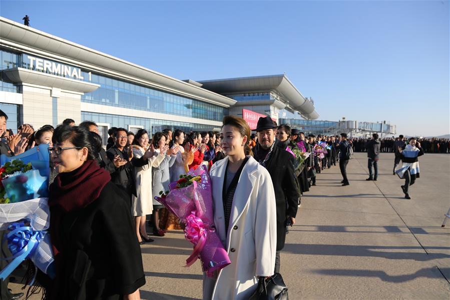 为何选佟丽娅和殷桃访问朝鲜因为她们主演的电视剧在当地大受欢迎