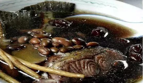 驴肉黑豆煲汤图片