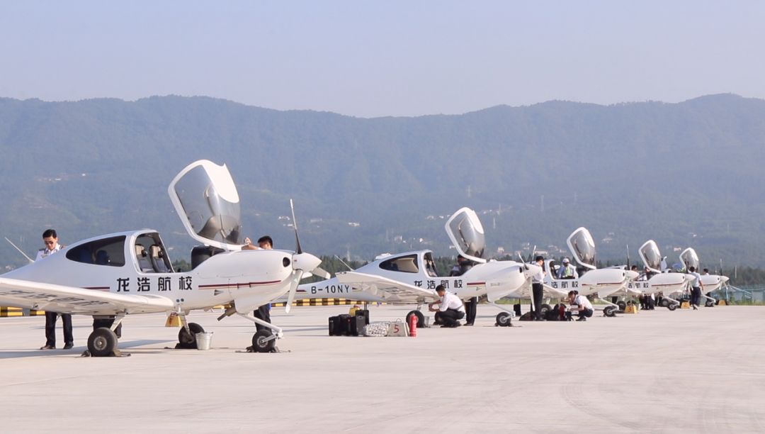 广东龙浩航空图片