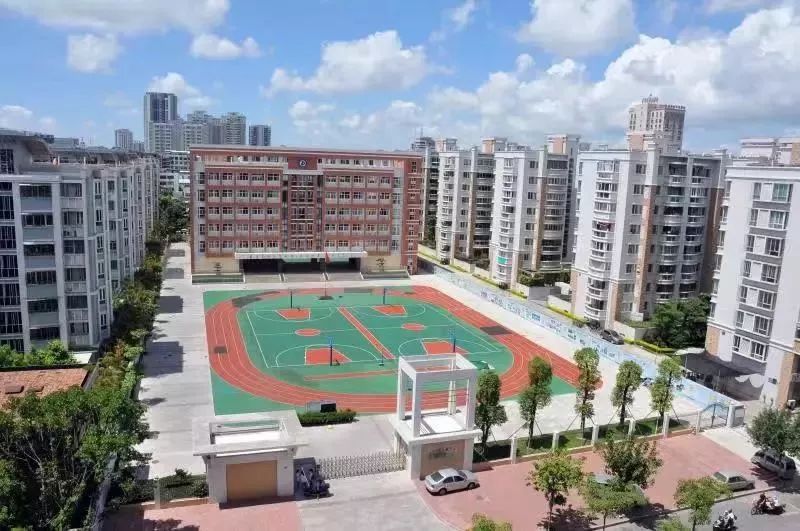 汕头市东厦中学北校区图片