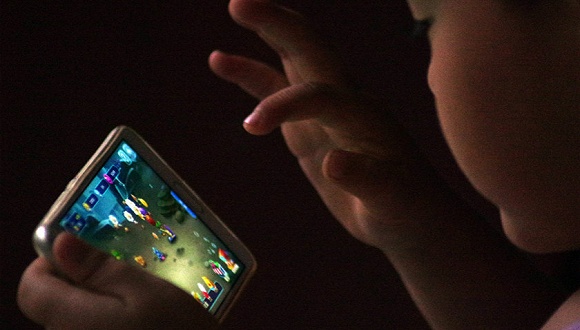 腾讯与手机厂商共同升级“成长守护平台”，进一步加强未成年人游戏防沉迷