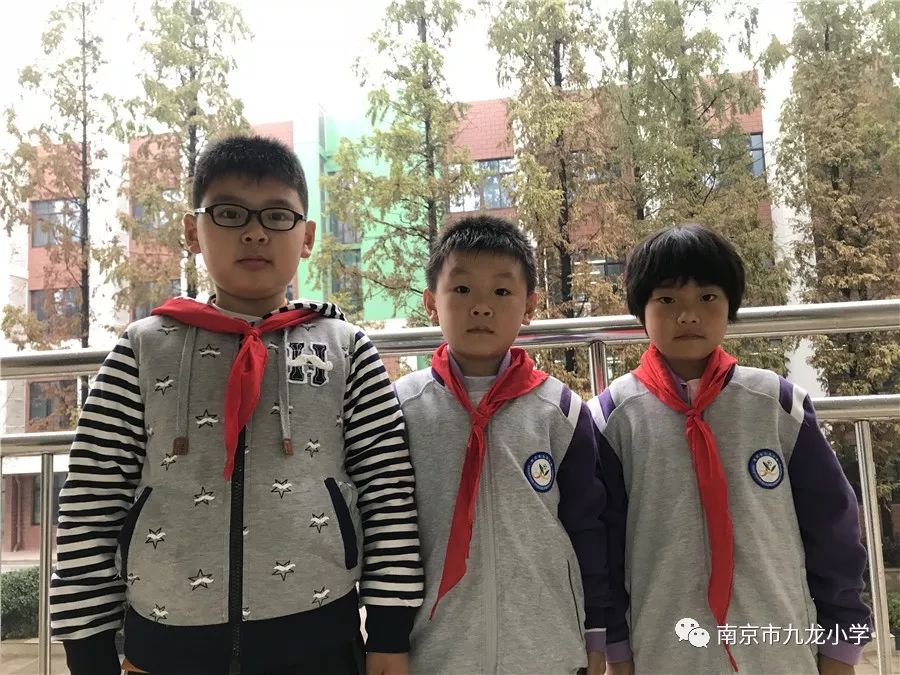 九龙小学10月份"学习标兵"希望之星"学生名单_赵易轩