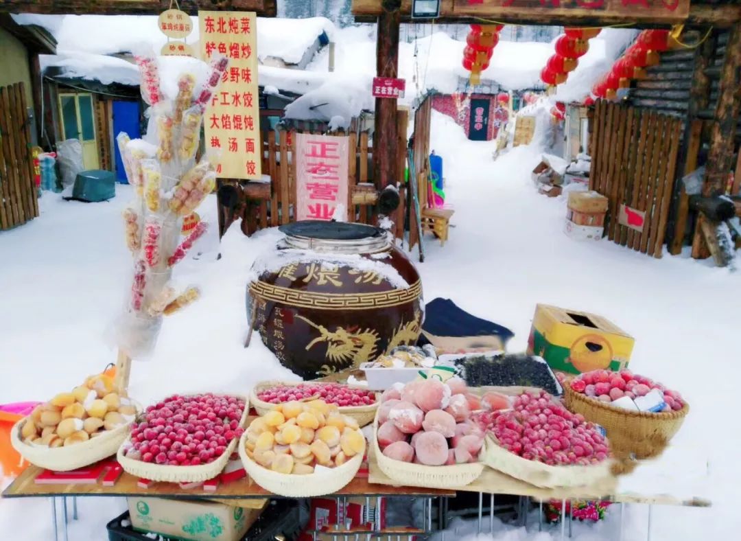 梦幻家园在雪韵大街上,是雪乡的代表景区,赵本山小品《捐助》