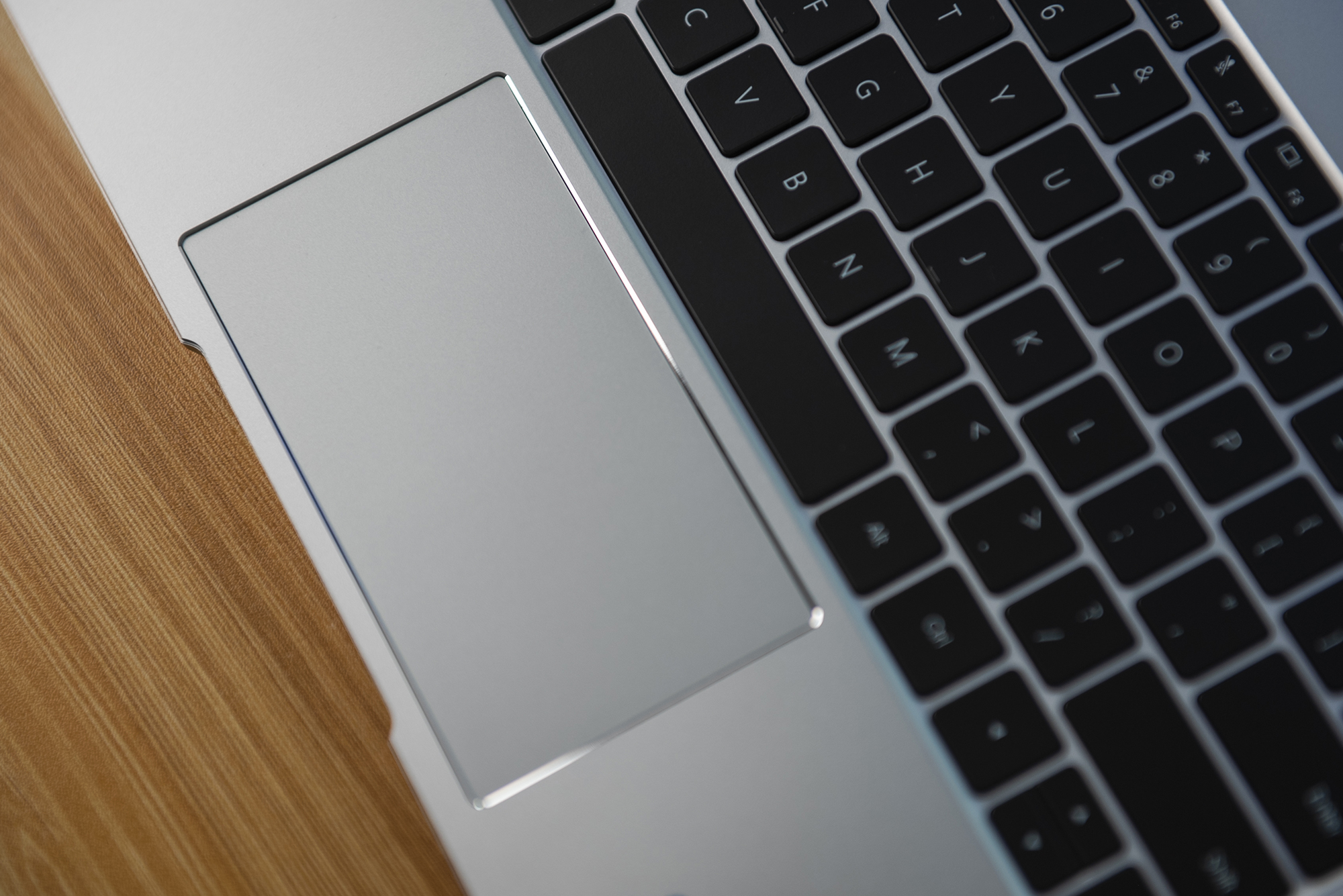 全新华为Matebook 13：主打高性能 尺寸比新MacBook