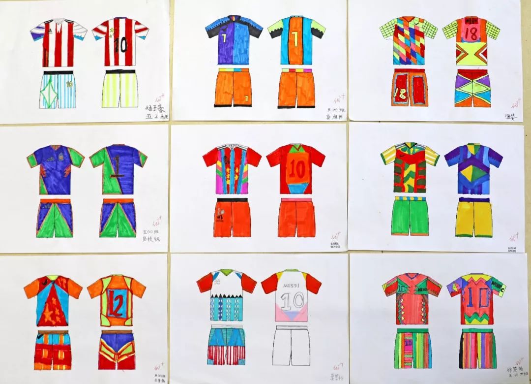 因此在课程上结合世界杯元素,就提出让孩子们在美术课上设计球衣图案