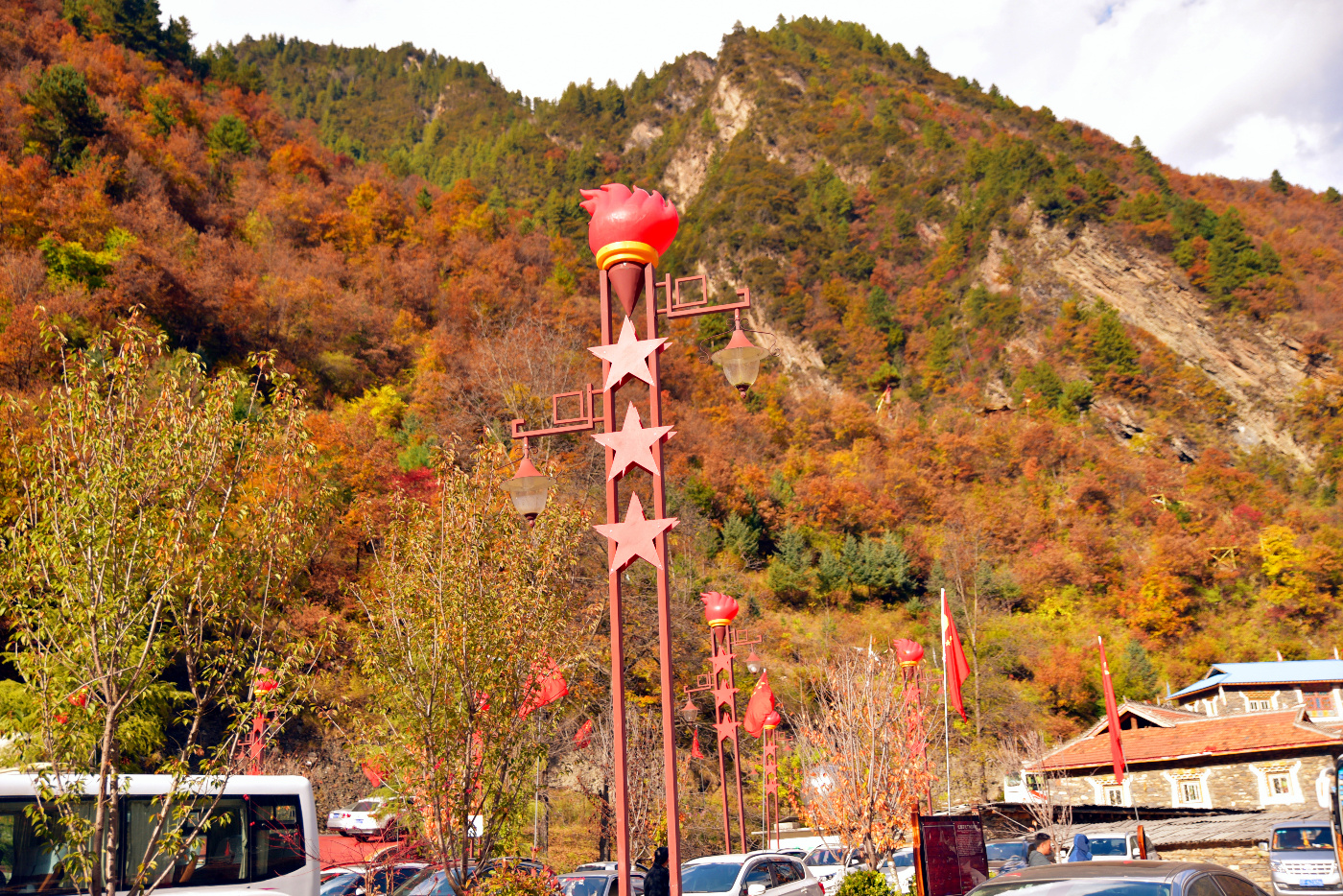 原創
            這裡是黑水奶子溝，我要從你斑斕的色彩世界里路過... 旅遊 第12張