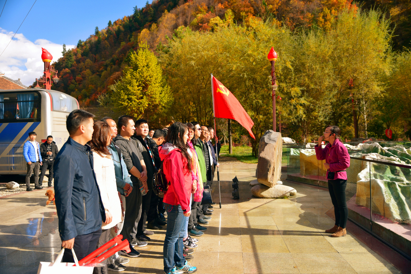 原創
            這裡是黑水奶子溝，我要從你斑斕的色彩世界里路過... 旅遊 第15張