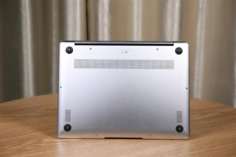 华为 MateBook 13首发评测：13寸最强性能轻薄本！