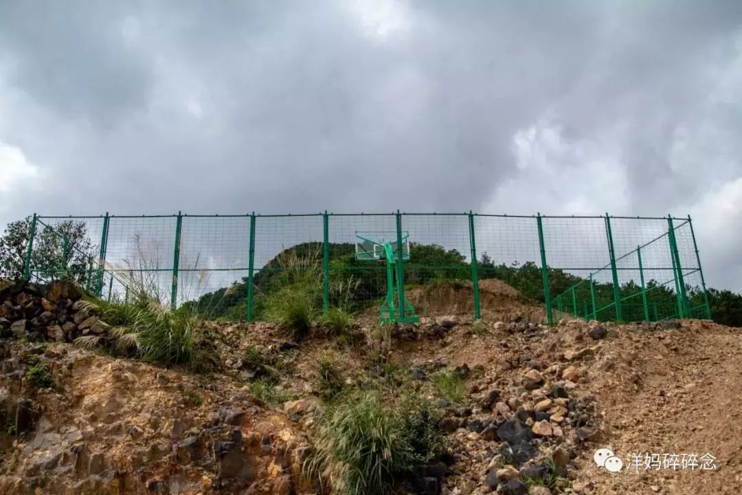 永嘉竟然藏著一條百年曆史的古道還有人在山頂建了一座籃球場